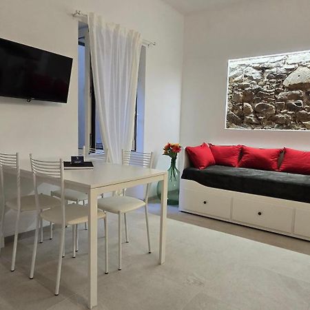 The White Cave- Bluchalet Riomaggiore Bagian luar foto