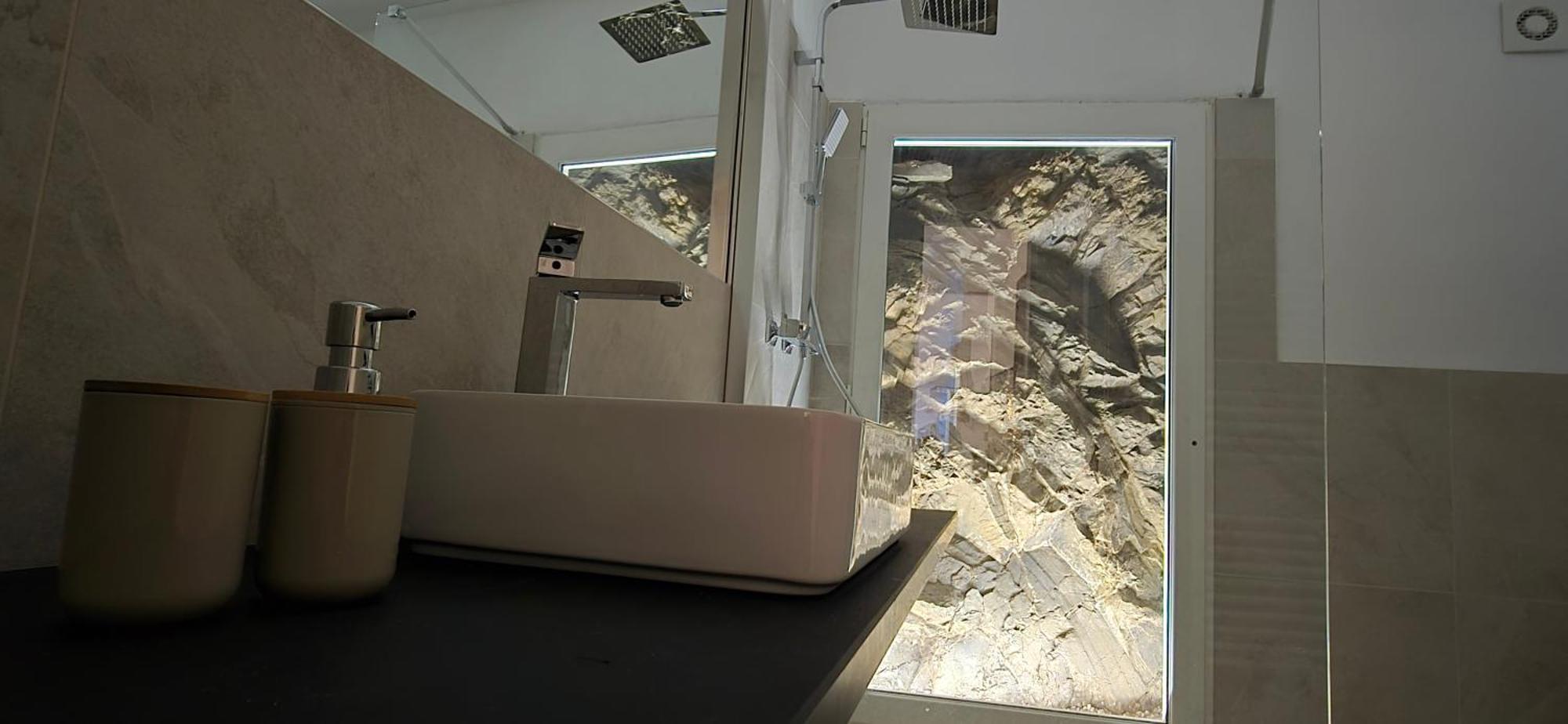 The White Cave- Bluchalet Riomaggiore Bagian luar foto
