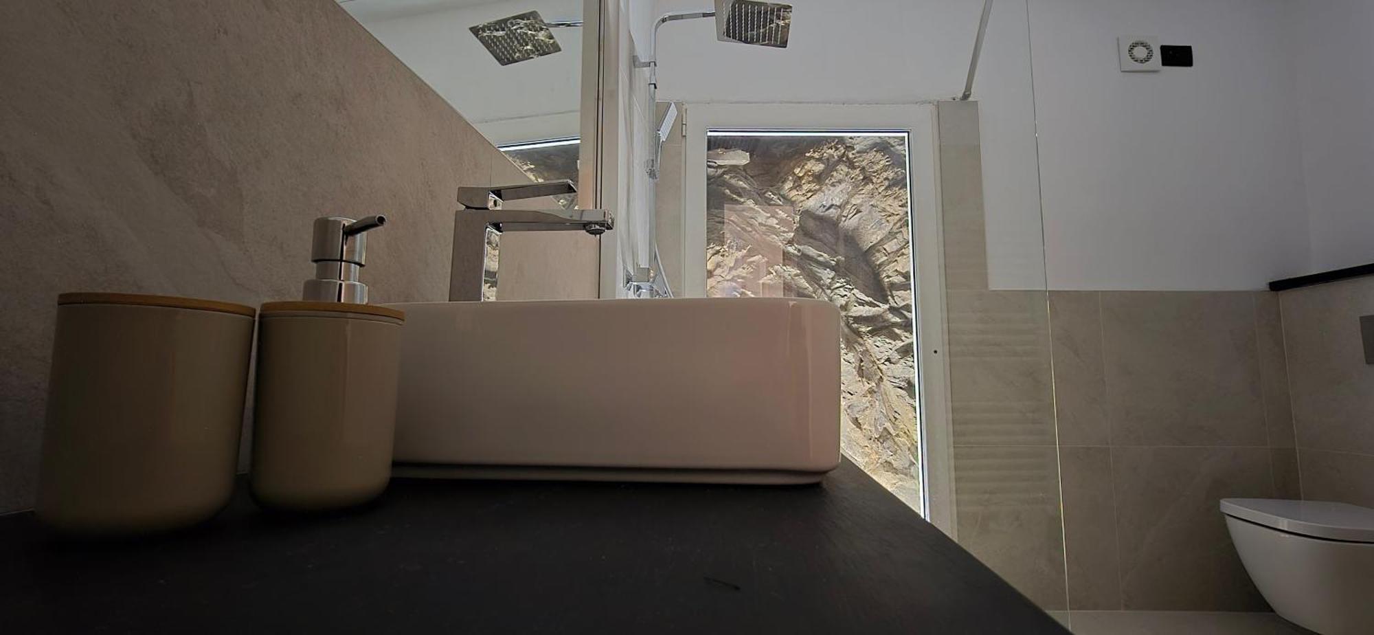 The White Cave- Bluchalet Riomaggiore Bagian luar foto
